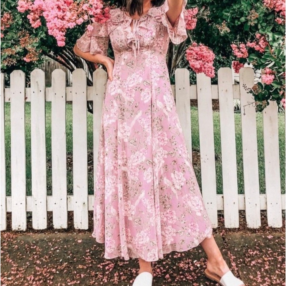 GAL MEETS GLAM Shelby Floral‎ Midi Dress Ruffle Flutter Sleeve Blogger Favorite